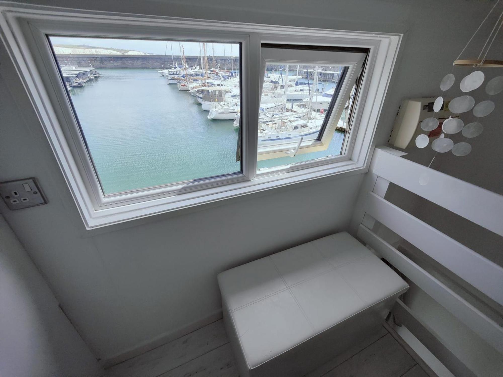 Tiny Float Home Brighton Exterior photo