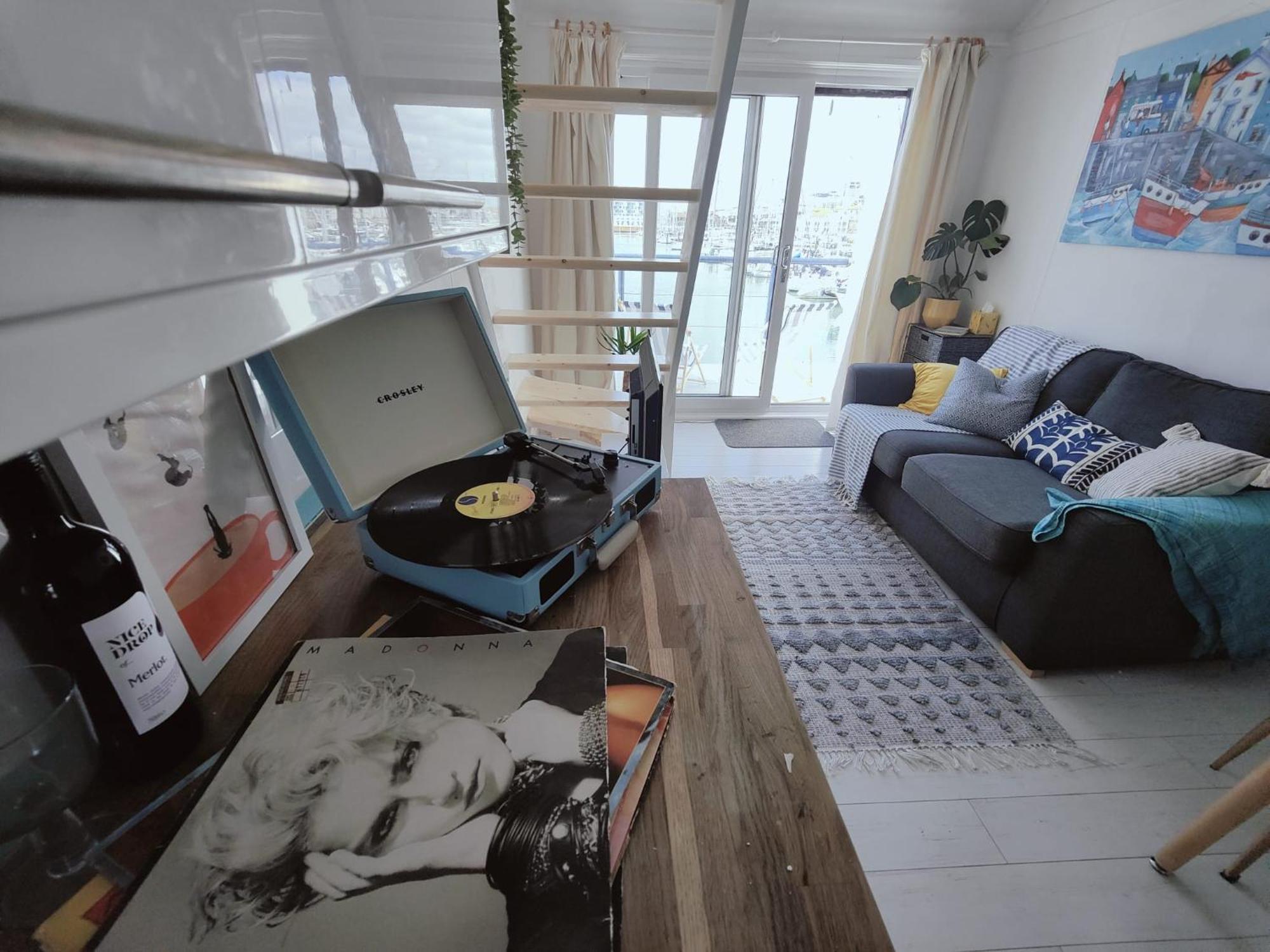 Tiny Float Home Brighton Exterior photo