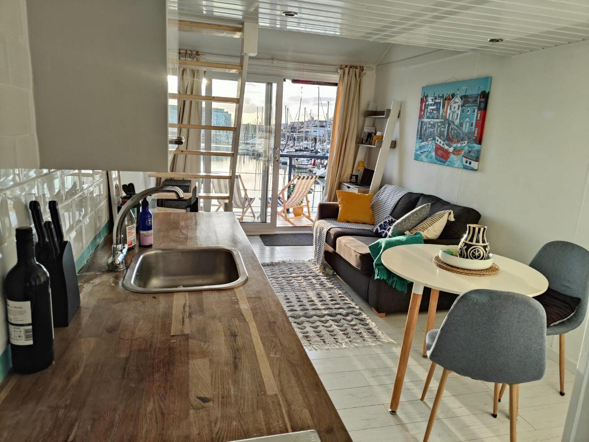 Tiny Float Home Brighton Exterior photo